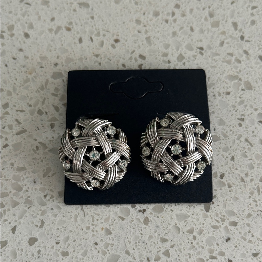 Vintage 1980s Signed Trifari Silver Tone Clip-On Earrings | Classic Sparkle
